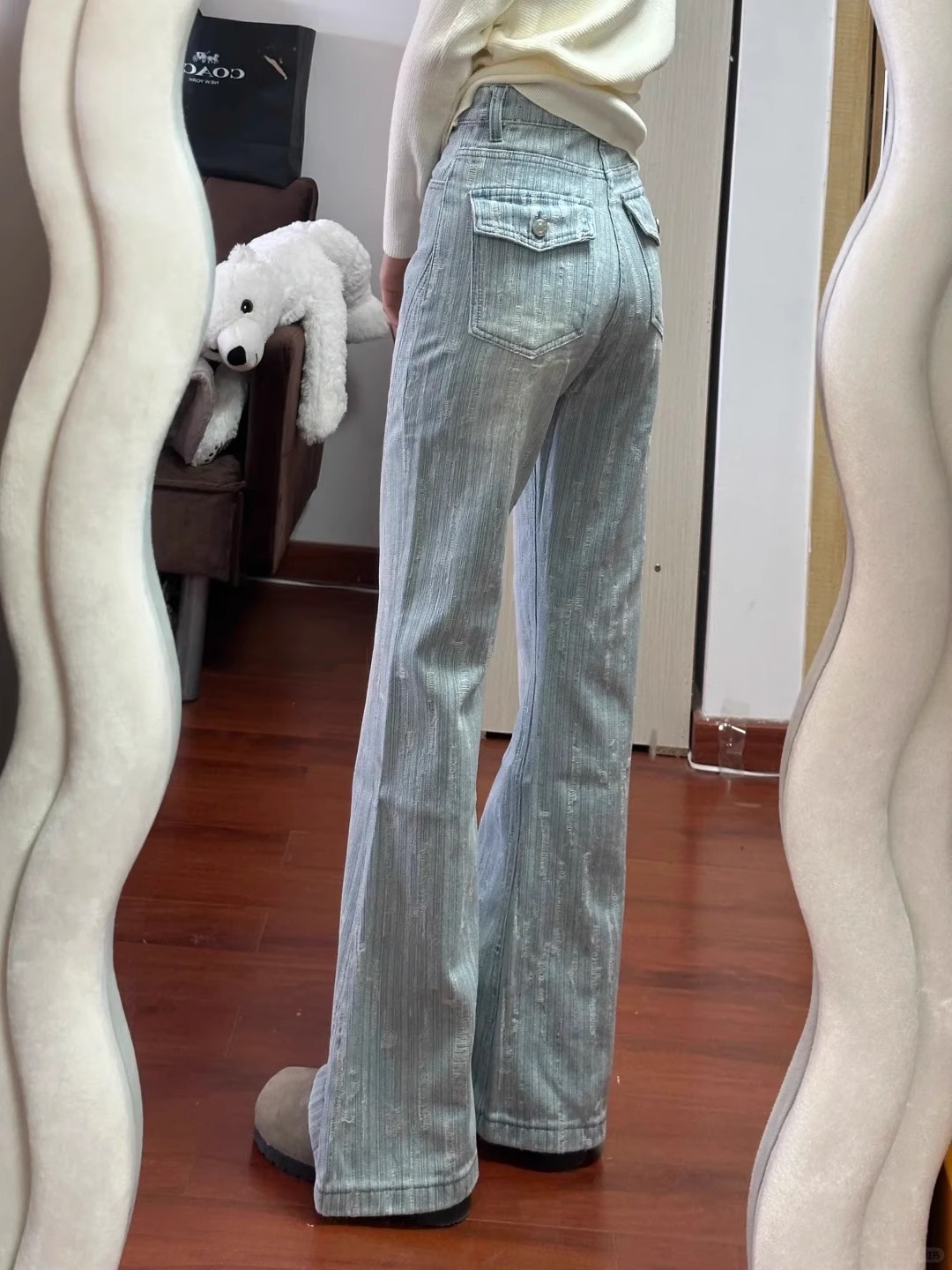Korean chic spring and summer new style 2025 light colored jeans for women horseshoe jacquard bell-bottom pants
