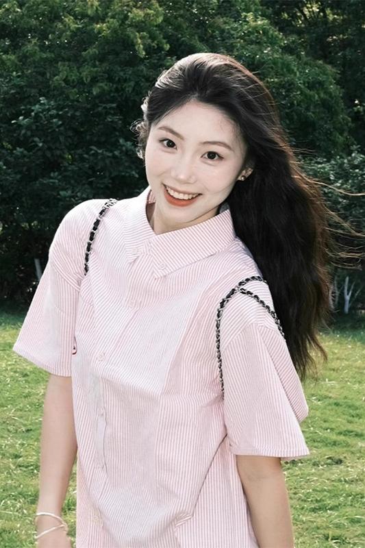Sweet Korean version pink striped embroidered smiling shirt for women short-sleeved summer fresh design sense college style cardigan