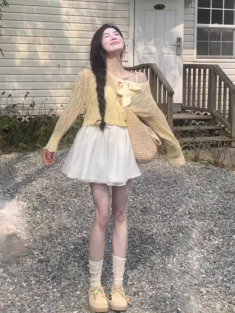 Bow embroidered V-neck knitted cardigan vest vest for women in autumn and winter style versatile college style sweater layered shoulders