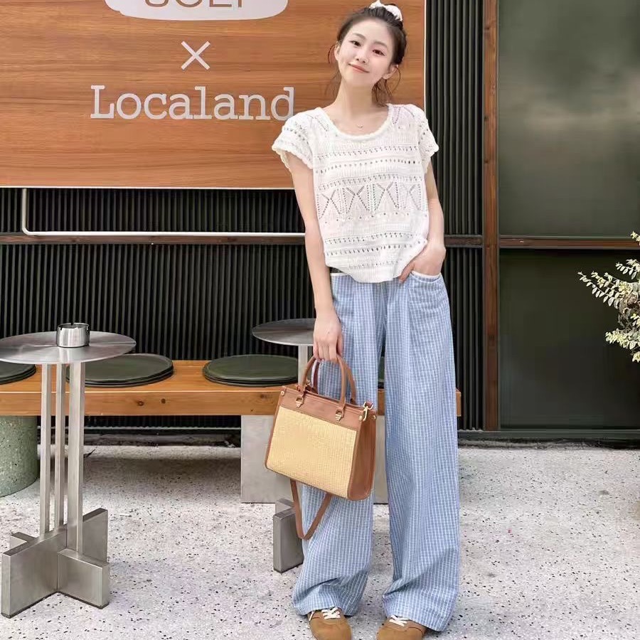 White small fragrance style knitted short-sleeved T-shirt for women in 2025 summer new small person unique and super beautiful hollow top