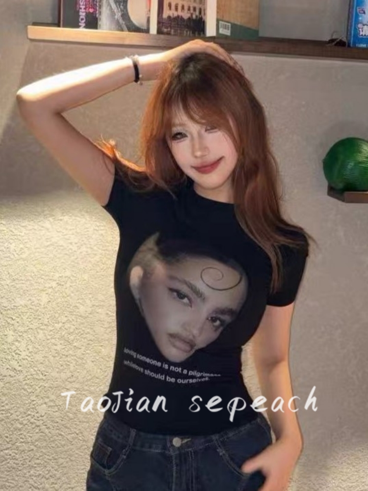 Korean chic short-sleeved T-shirt for women in summer new high-end American temperament slim short top