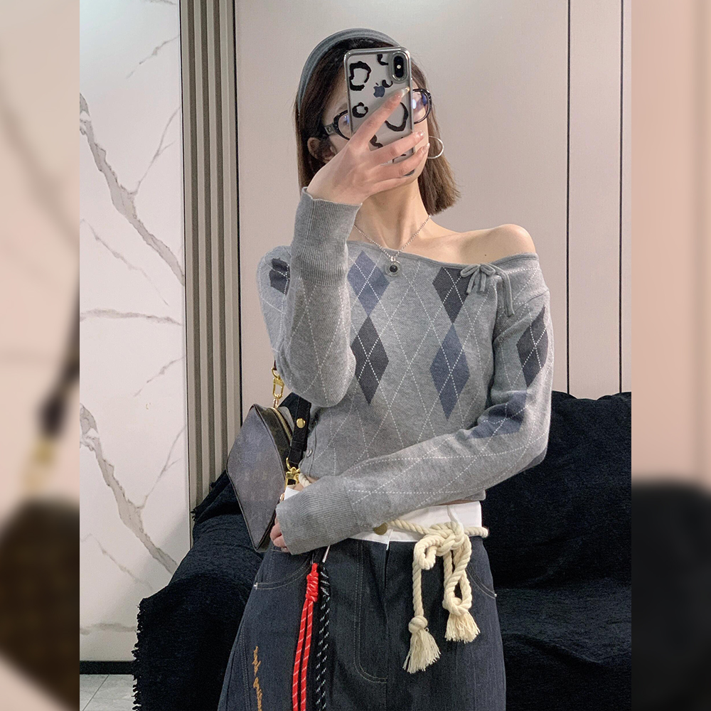 Korean college style sweater for women in spring and autumn thin bow tied underwear sweater diamond-shaped square collar long-sleeved top