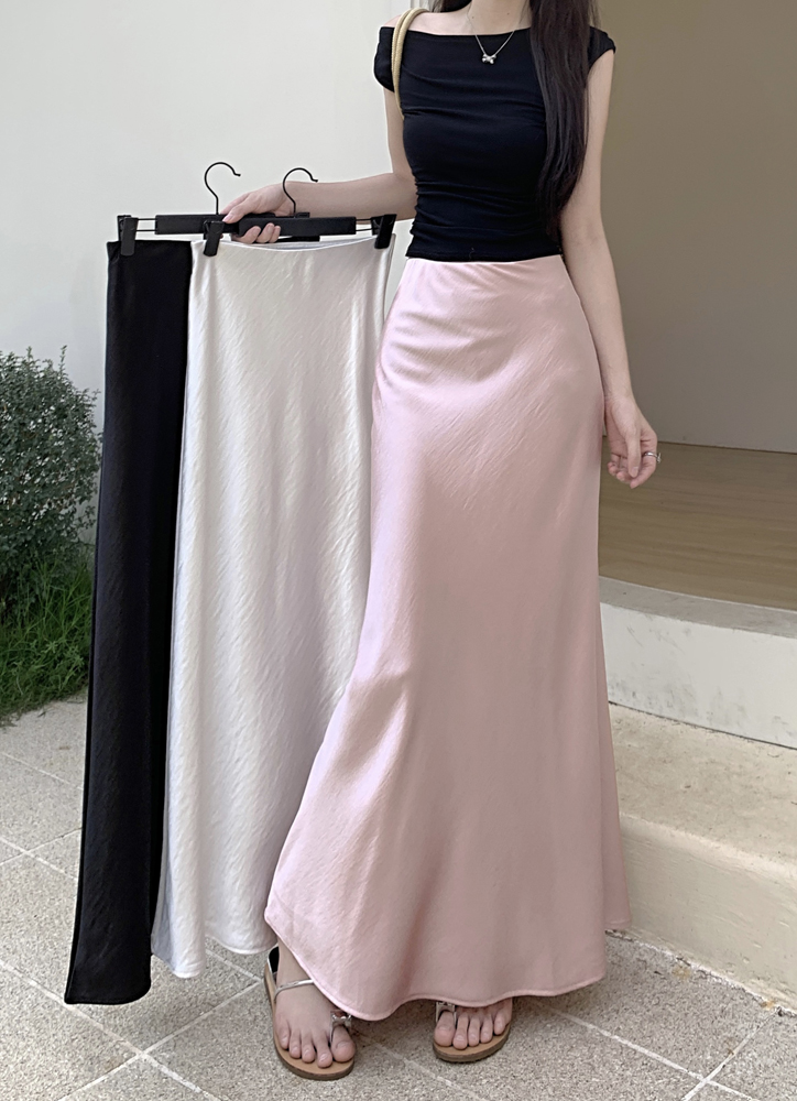 Real shot of elegant silk skirt with high waist slim hip long skirt