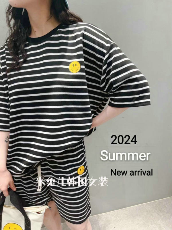 South Korea Dongdaemun Women's Clothing 2025 Summer New Agaci Smiley Striped Short Sleeve T-shirt Shorts Set
