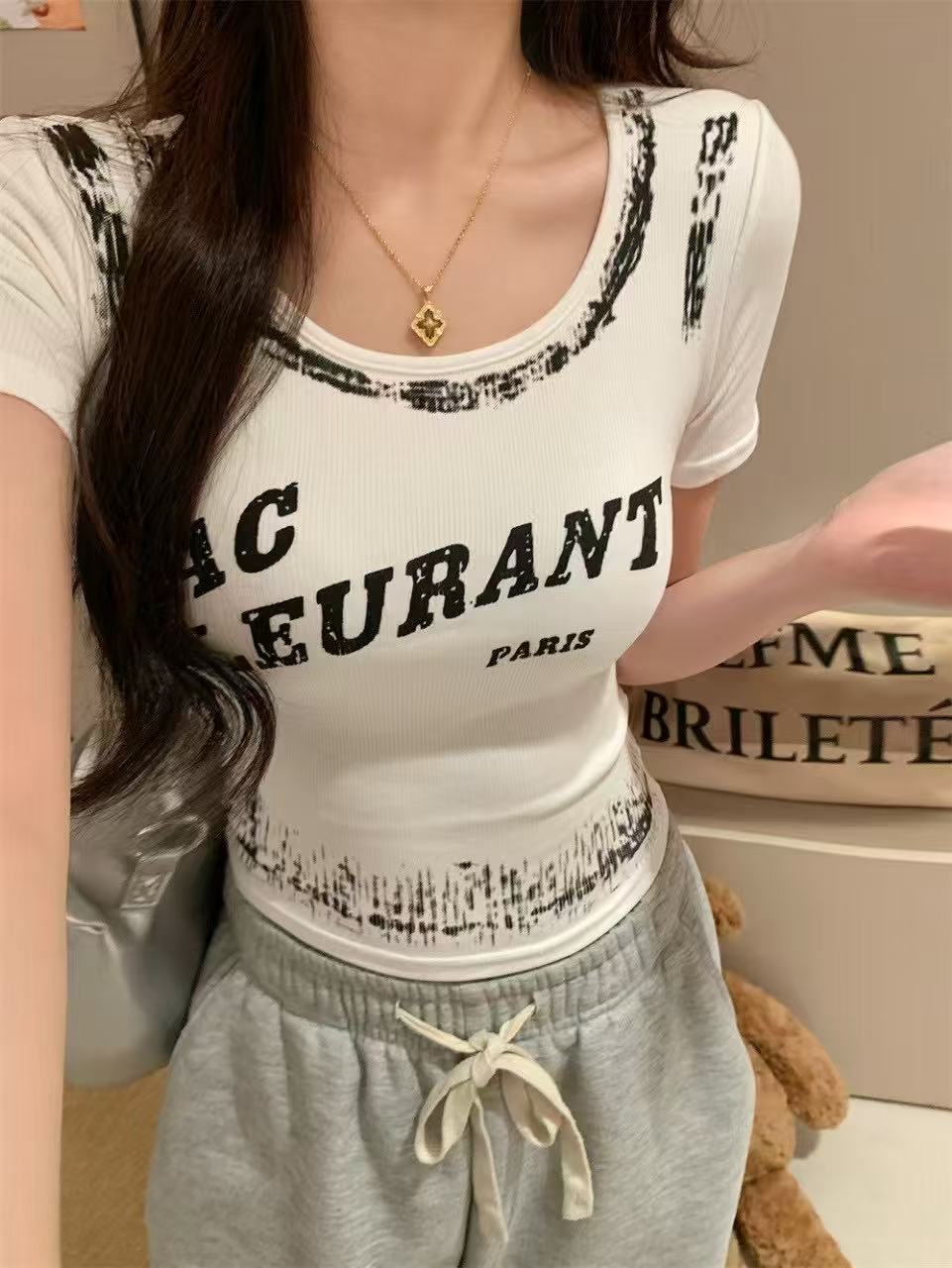 非實拍 純欲辣妹個性塗刷字母印花圓領帶胸墊T恤設計感上衣潮