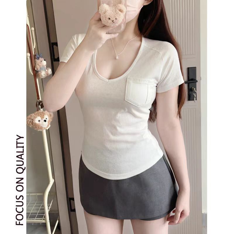 Pure desire low V-neck short-sleeved T-shirt for women in spring 2025 new sexy live broadcast showing body pocket tea art white top