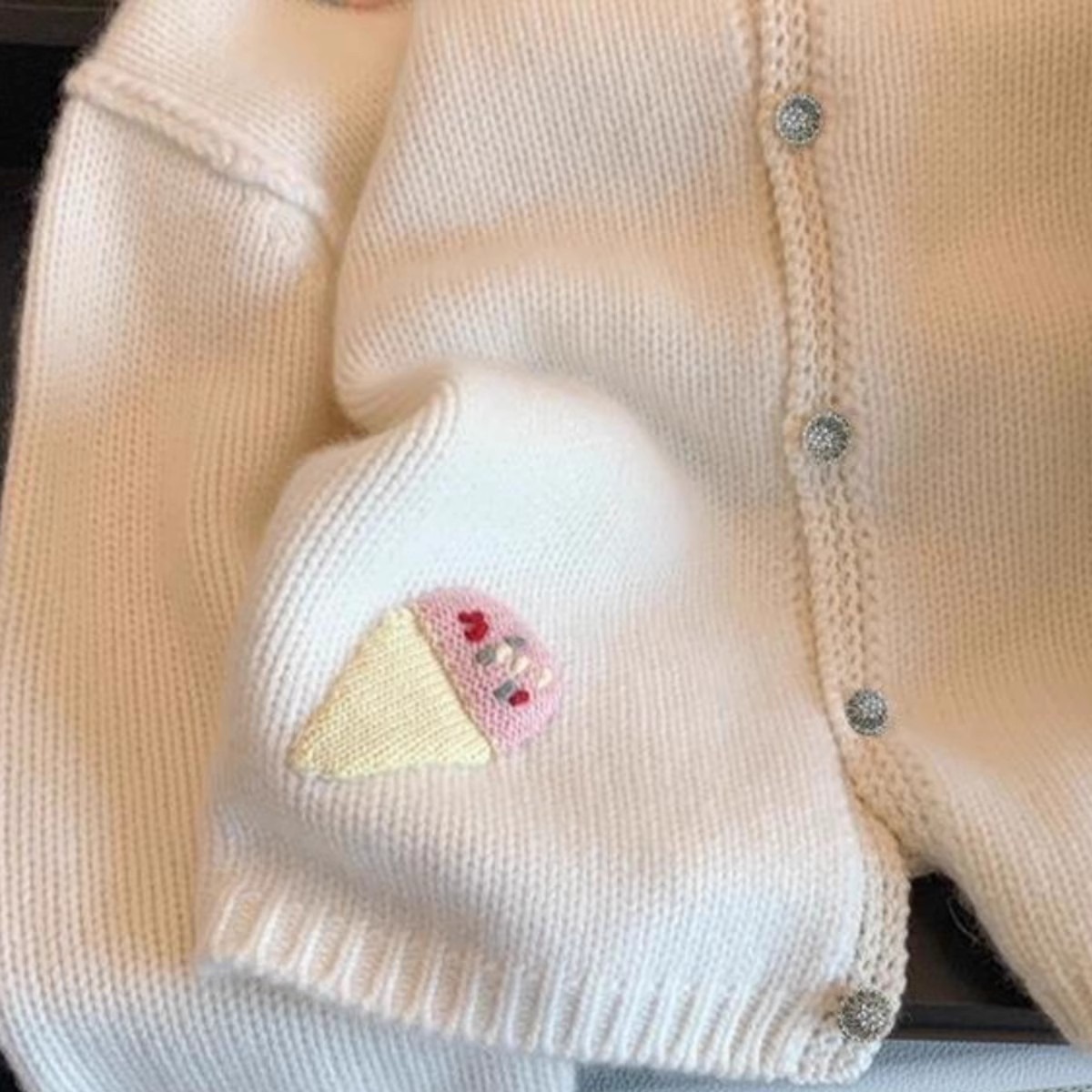 Design-sensual cute ice cream embroidered knitted cardigan for women's autumn new age-reducing small casual short sweater