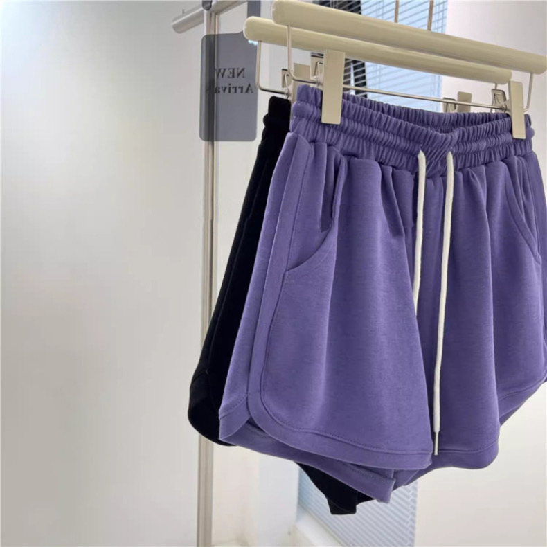 Official photo of casual sports jogging shorts for women in summer loose and versatile home wear hot pants