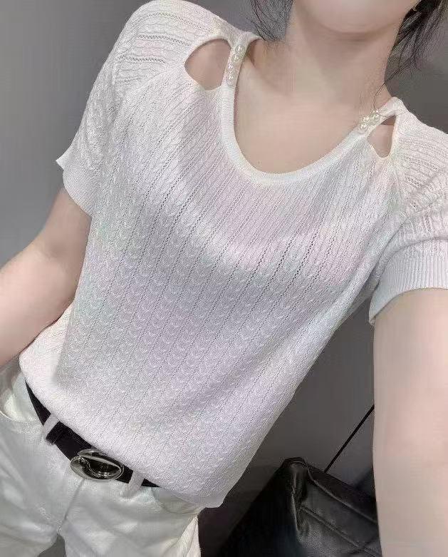 2025 summer new Korean version simple round neck nailed beads exposed collarbone hollow knitted versatile solid color short-sleeved top for women