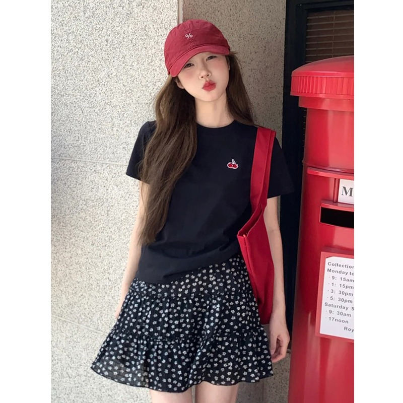Korean chic2025 new summer cherry embroidery LOGO short-sleeved T-shirt for women round neck versatile shoulder top for women