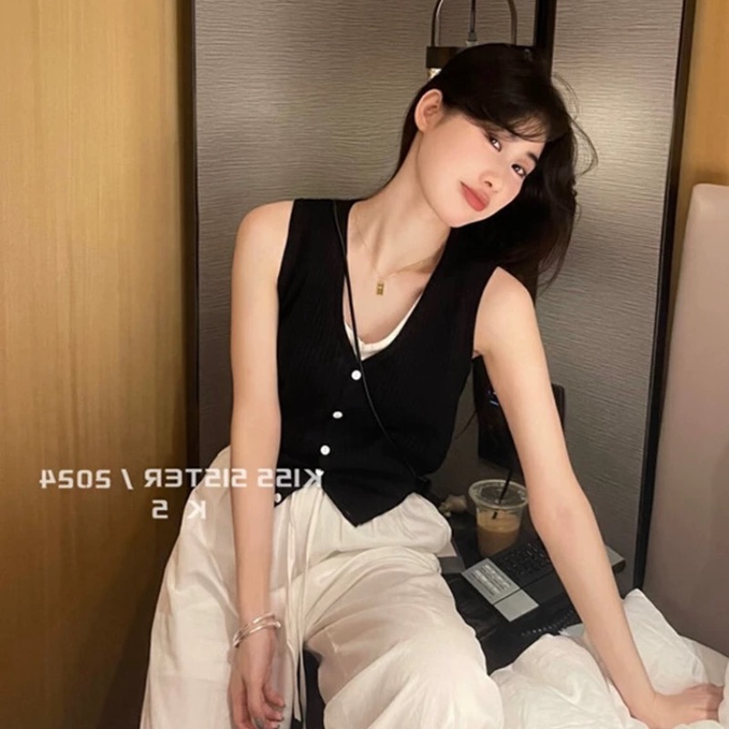 Ice silk knitted short-sleeved cardigan T-shirt for women in summer new 2025 thin design v-neck niche simple top