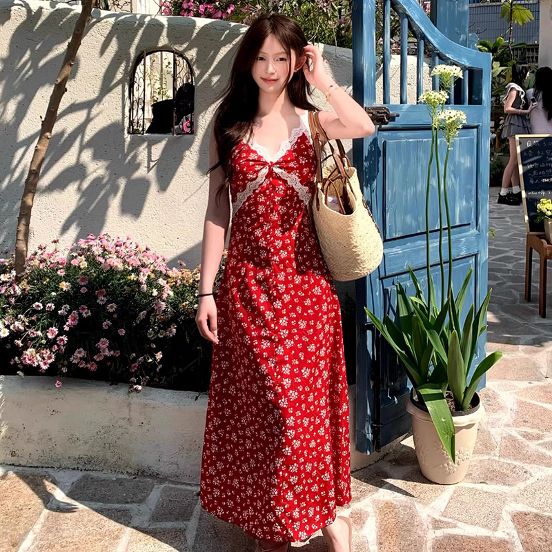 Korean sweet lace lace spliced ​​V-neck suspender long skirt waist slimming retro holiday style floral dress