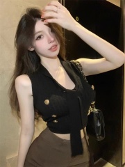 Temperamental celebrity little scent style v-neck knitted vest for women in summer niche design slim fit outside wearing beautiful top