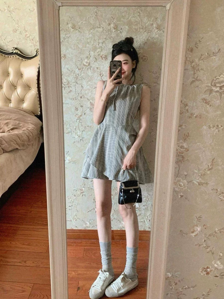 法式格紋無袖背心連衣裙子女夏季2025新款小個子氣質收腰顯瘦短裙