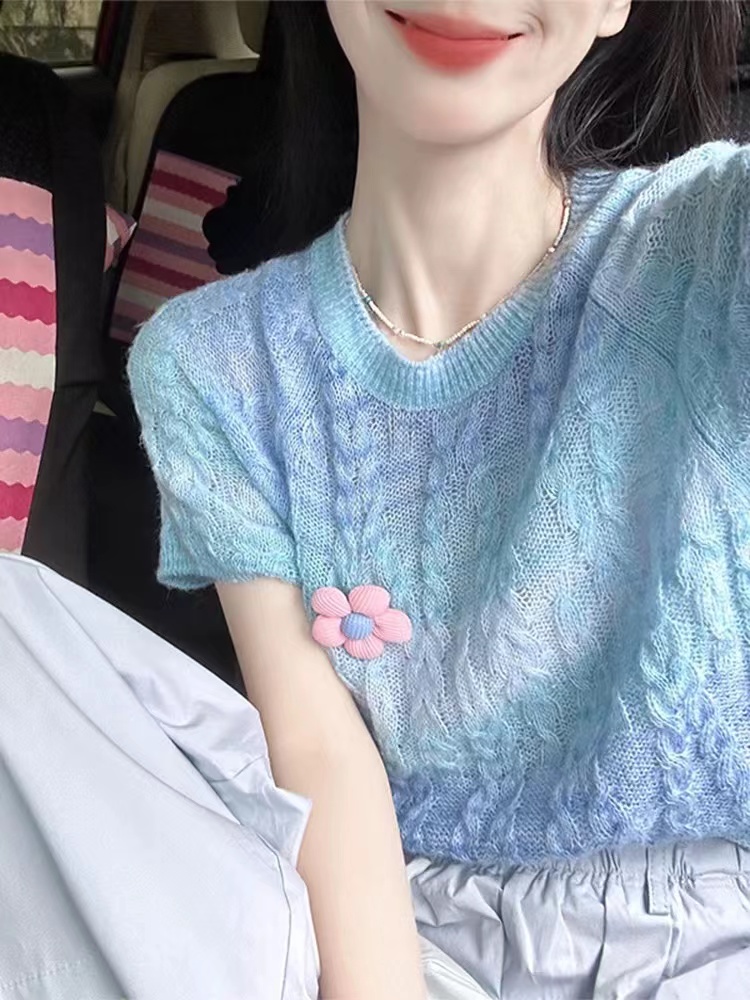 Blue round neck flower gradient color knitted ice silk niche chic short top straight shoulder short sleeve T-shirt for women spring