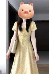 泡泡袖黃色碎花連衣裙子女夏2025新款茶歇法式溫柔風收腰氣質長裙