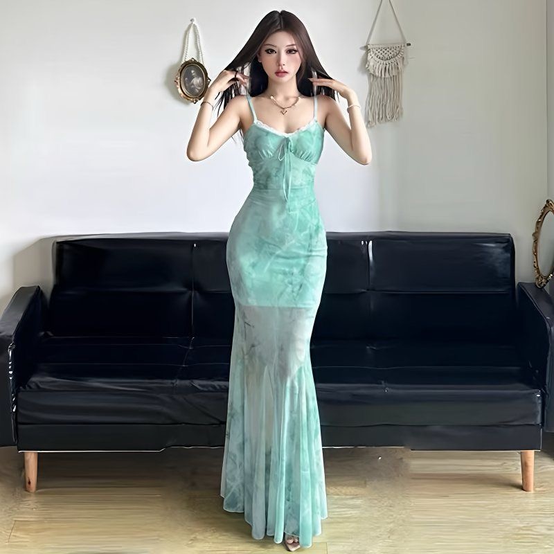 微胖大碼小眾蕾絲邊拼接設計感吊帶裙女夏季新款修身顯瘦魚尾長裙