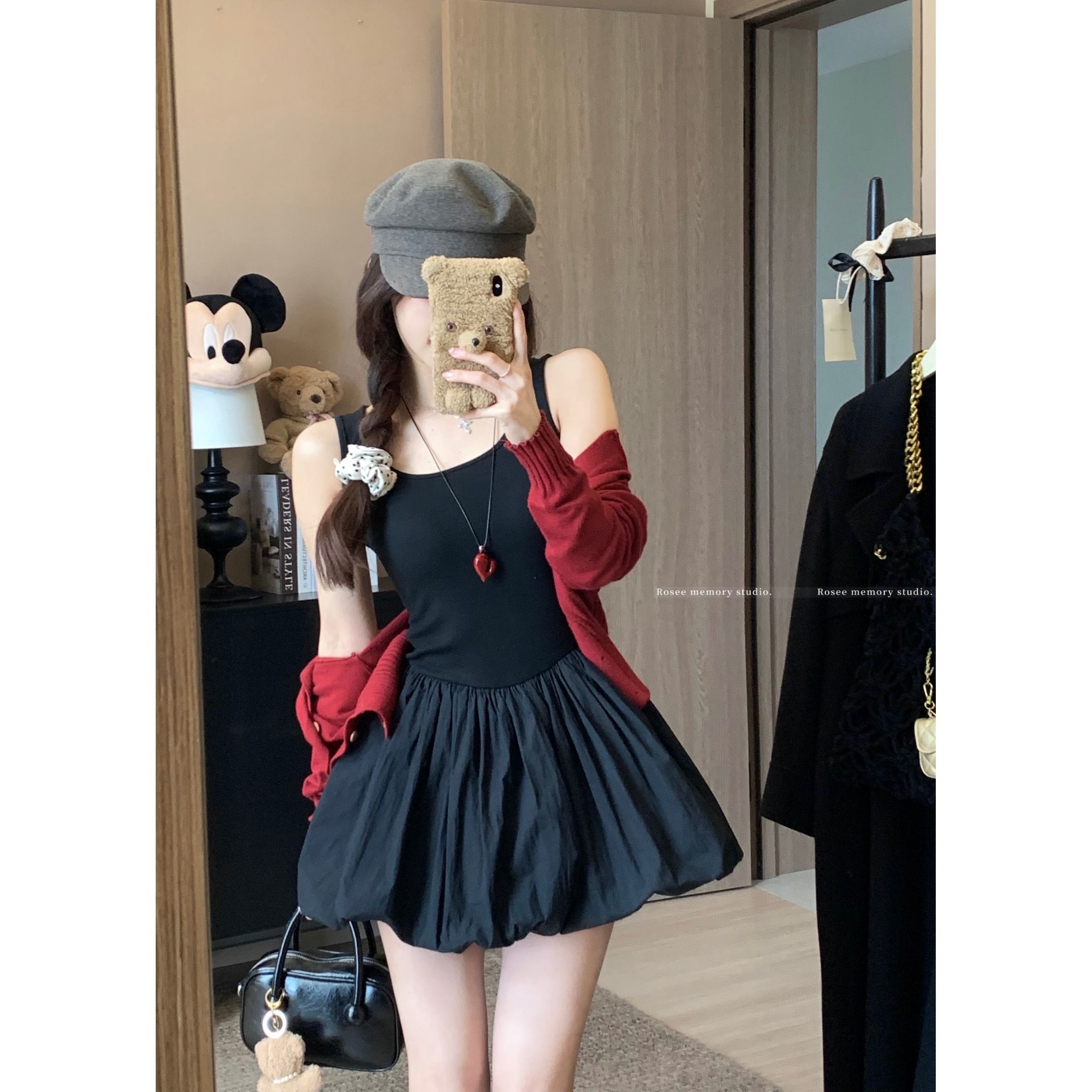 Skirt with inner U-neck sleeveless vest dress for women in summer, short skirt and fluffy skirt