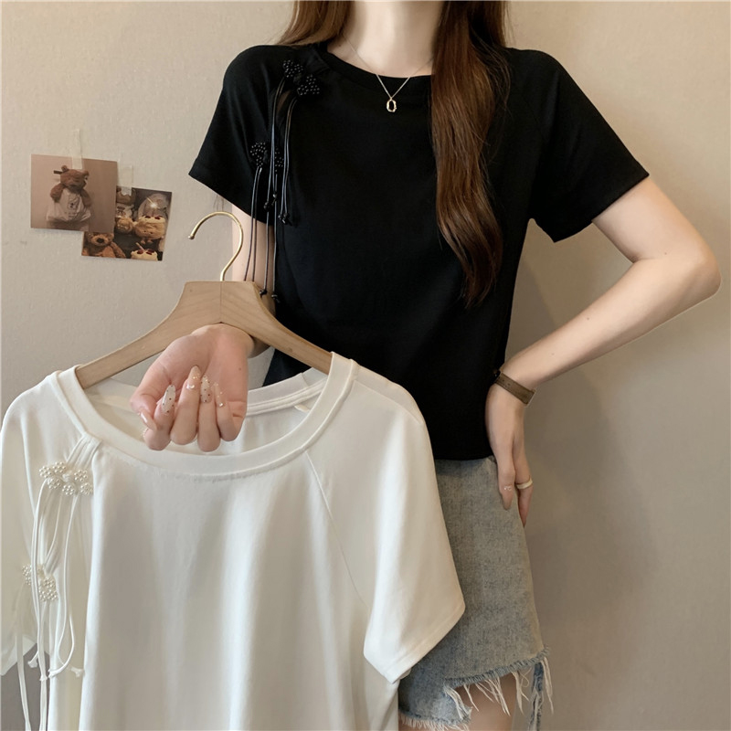 Real photos of pure and unique French sweet hot girl short top high-end design niche short sleeve T-shirt for women summer