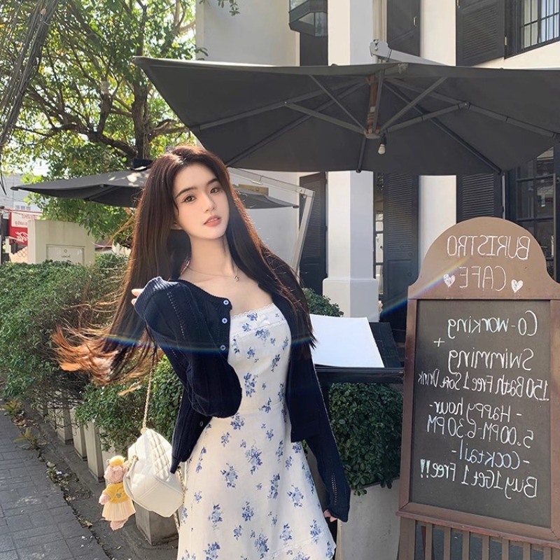 2025 Spring New Suzy Same Model versatile hollow short knitted dark blue cardigan