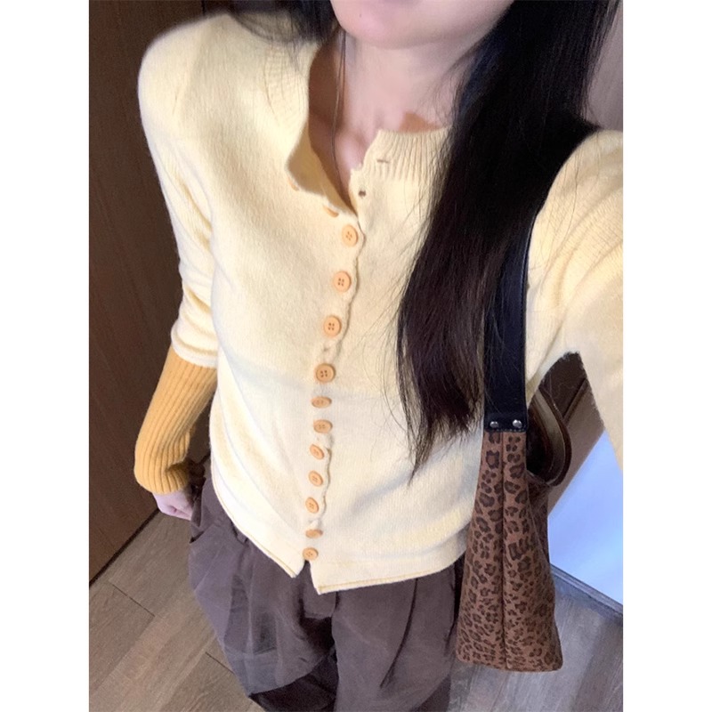 Cashmere long-sleeved top knit sweater round neck cardigan jacket short base shirt for women in autumn and winter warm sweater