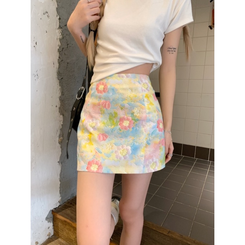 Floral skirt for women in summer high waist A-line hip-wrapped one-step skirt for summer new small person covering hips to make them look slim and short skirt
