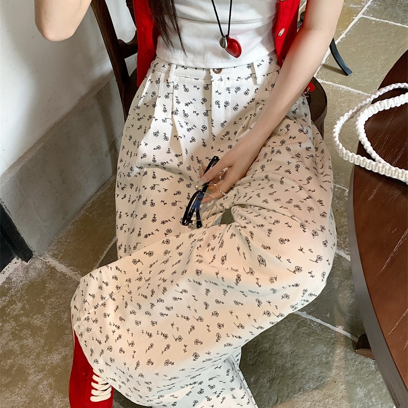 Real shot Korean version of high-waist design, floral age-reducing white wide-leg pants, versatile loose casual pants