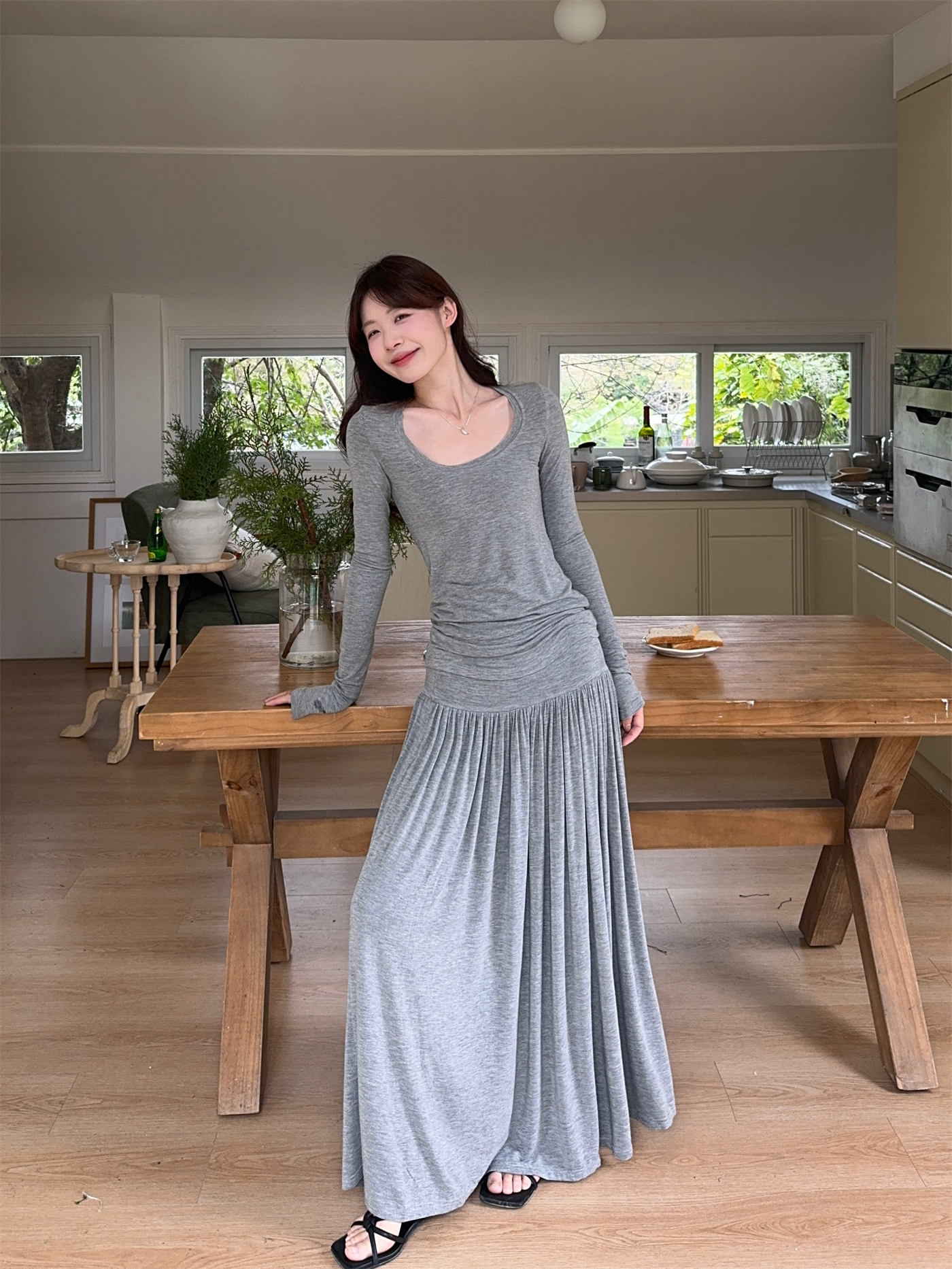Real shot~ Spring new comfortable deep U-neck long-sleeved T-shirt, big long skirt, skirt knitted suit