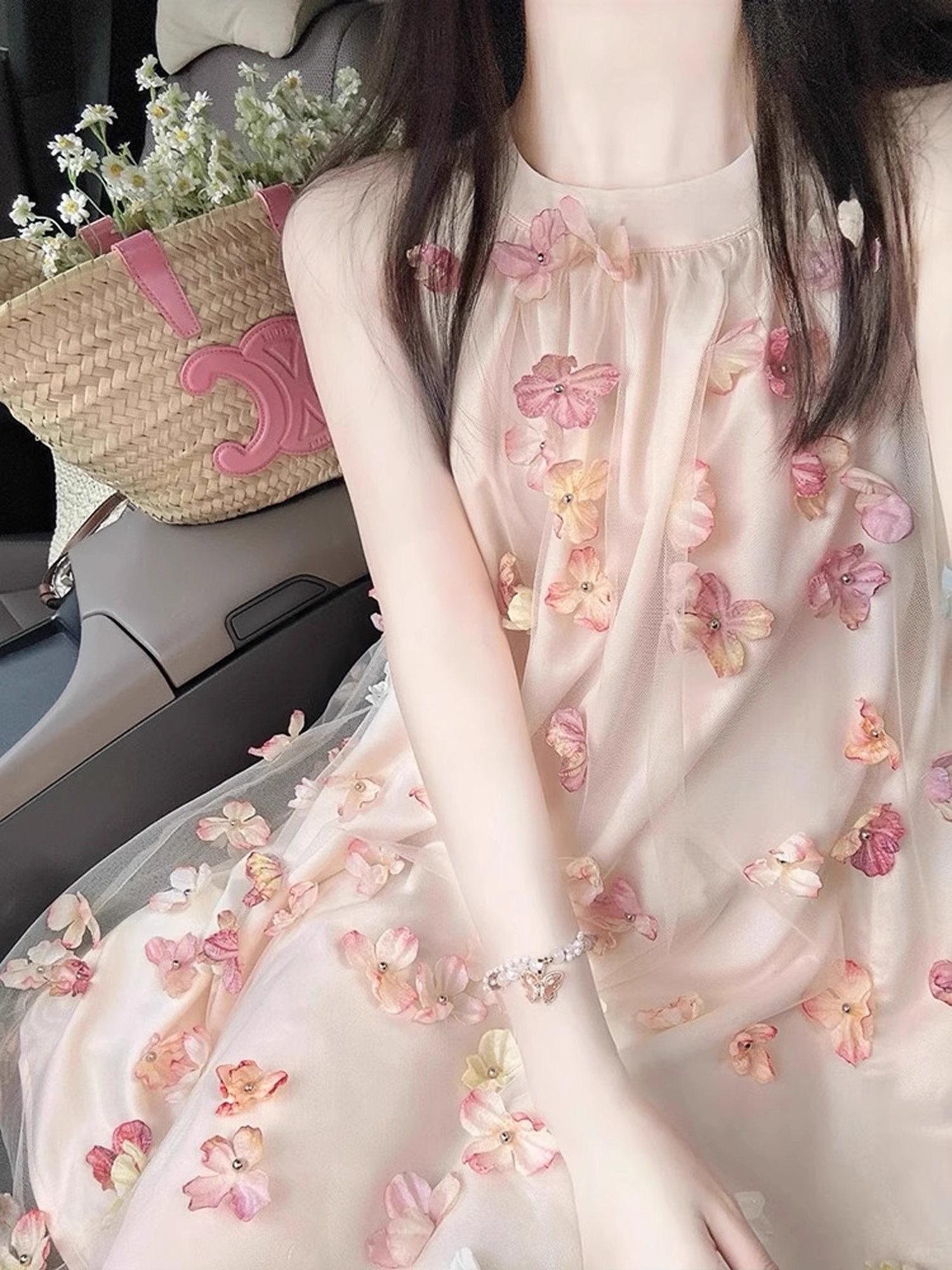 Dopamine atmosphere romantic flower neck halter dress female escape princess traveling mesh fairy skirt small