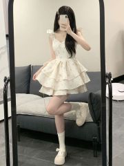 Beautiful sweet hot girl Feifeisle sleeve suspender dress Fairy summer beach vacation style small person looking slim and fluffy skirt