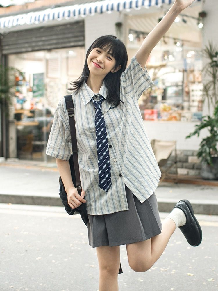 Loose American striped shirt with tie for women's retro shirt design niche