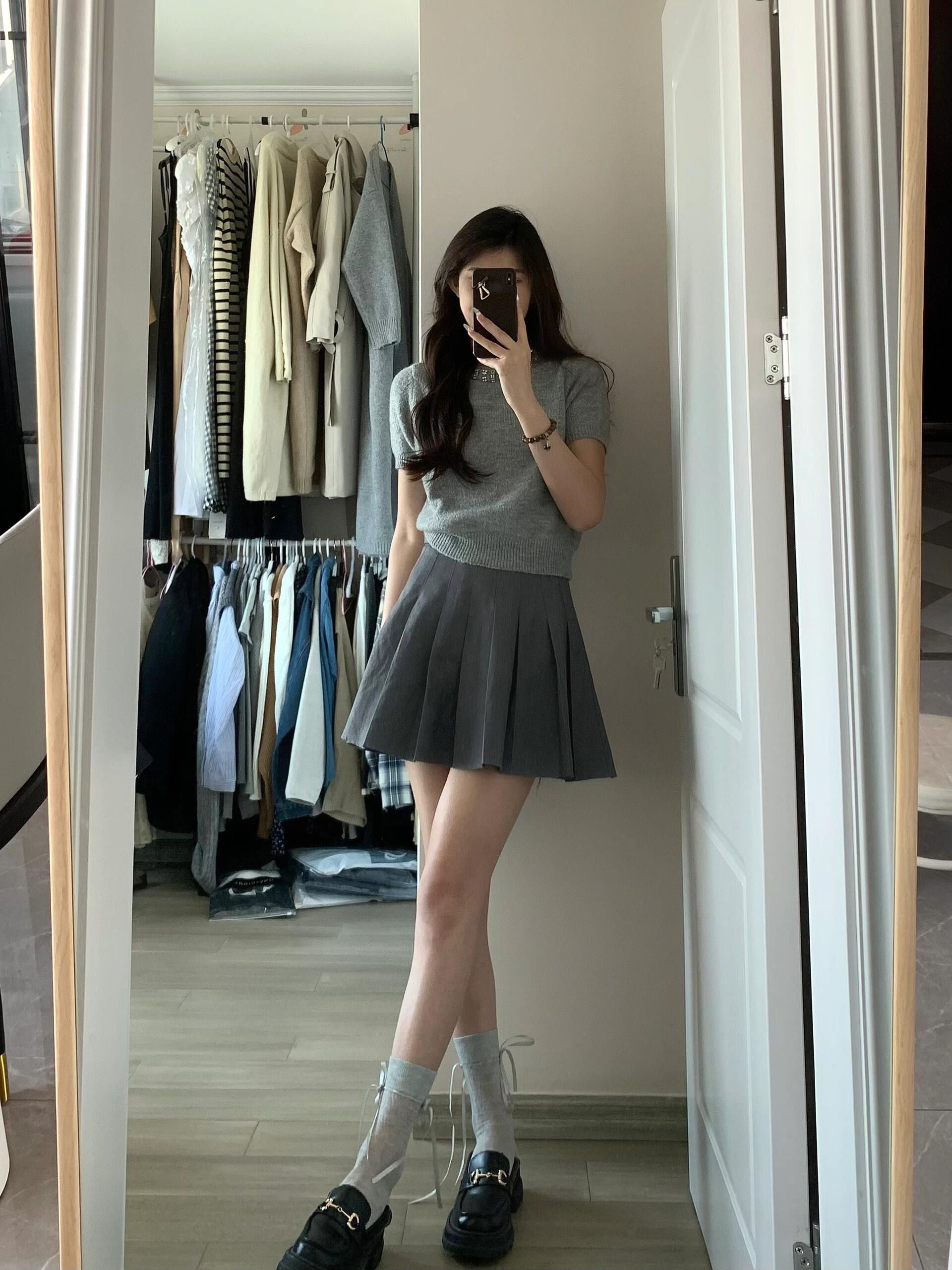 Summer outfit cool salt style fashionable age-reducing Internet celebrity fried street salt can be sweet Hong Kong style retro chic two-piece suit for women