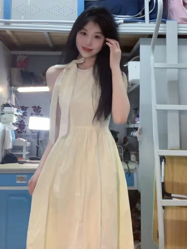 French romantic neck halter dress for women in summer beach vacation style celebrity suspender sleeveless beach fairy skirt