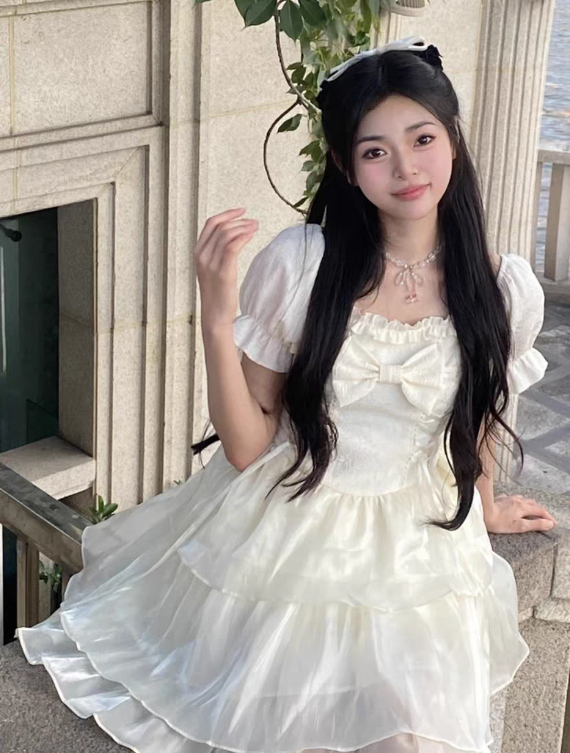 Bow-hugging sweet French princess skirt super fairy seaside photo puffy skirt heavy industry dress