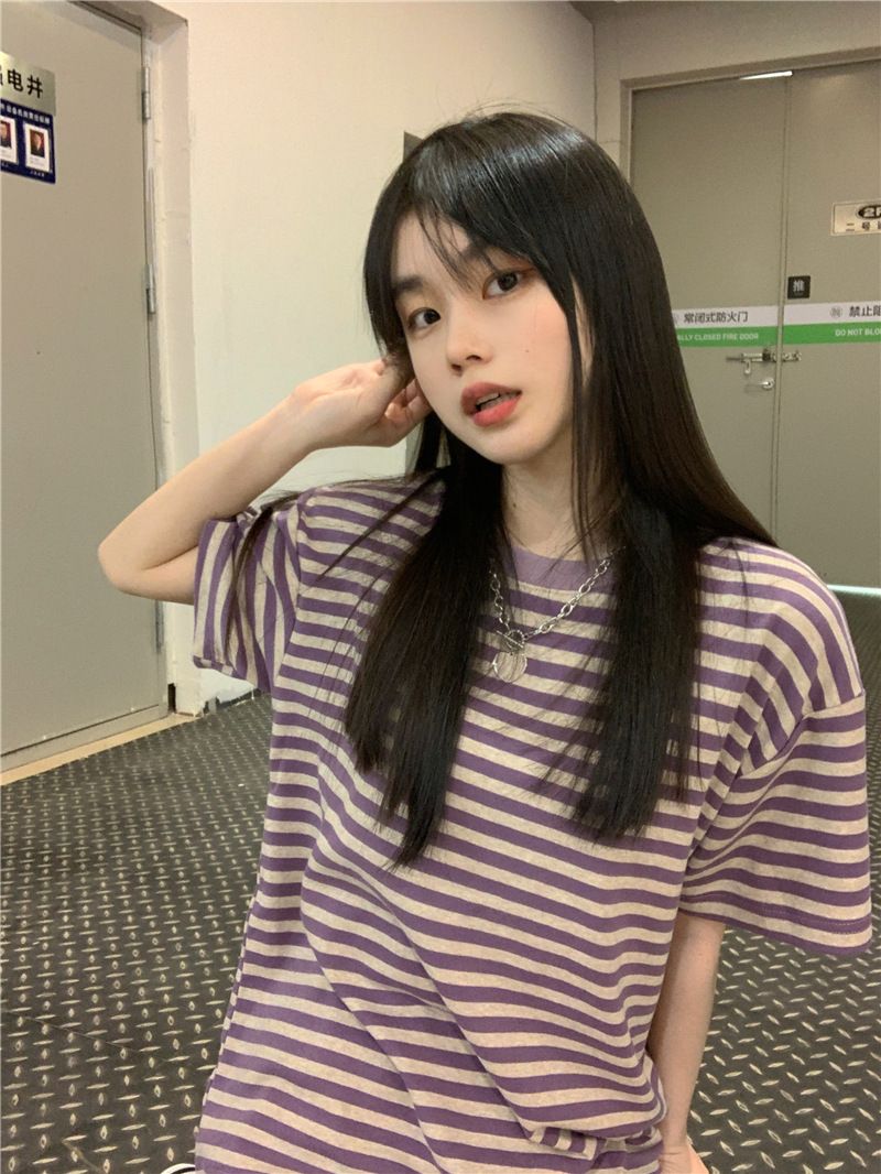 Striped short-sleeved T-shirt for women in summer loose round neck
