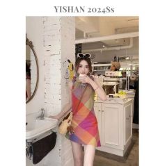 Colored plaid contrasting halter neck hanger dress