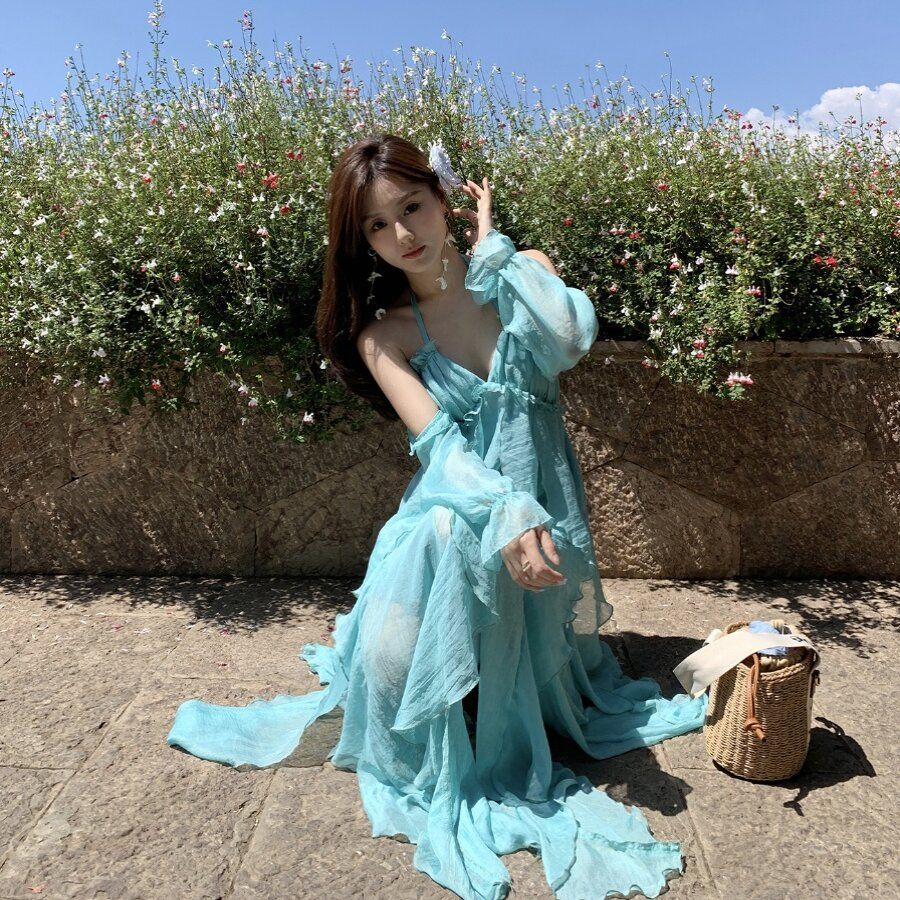 Very atmosphere skirt with blue and green vacation style suspender dress taking photos by the sea exquisite fairy beach skirt