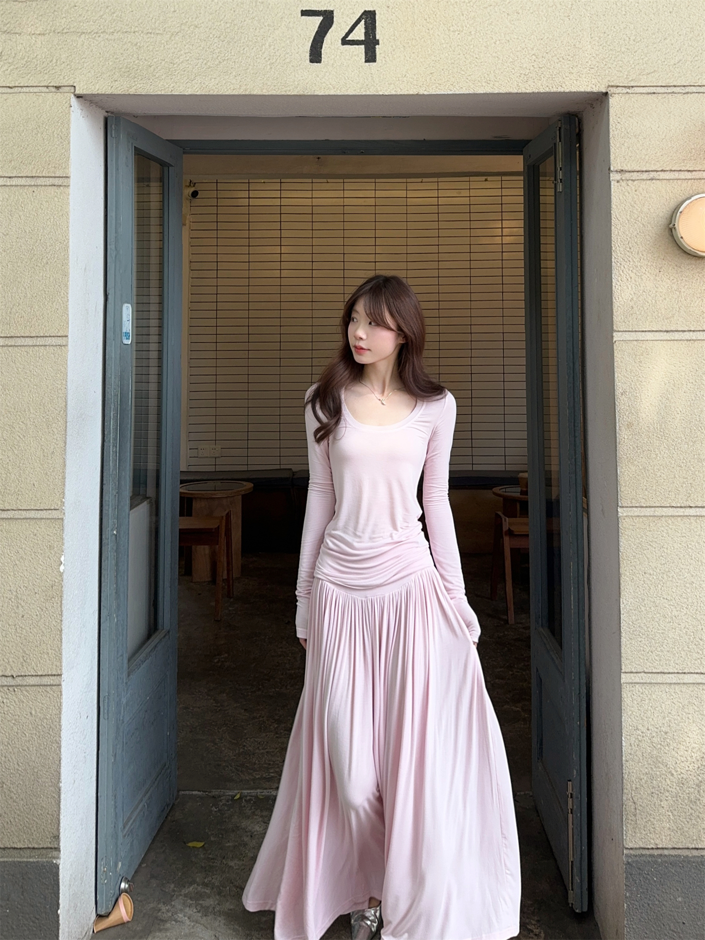 Real shot~ Comfortable deep U-neck long sleeve T-shirt, big long skirt, skirt, knitted suit, new spring style