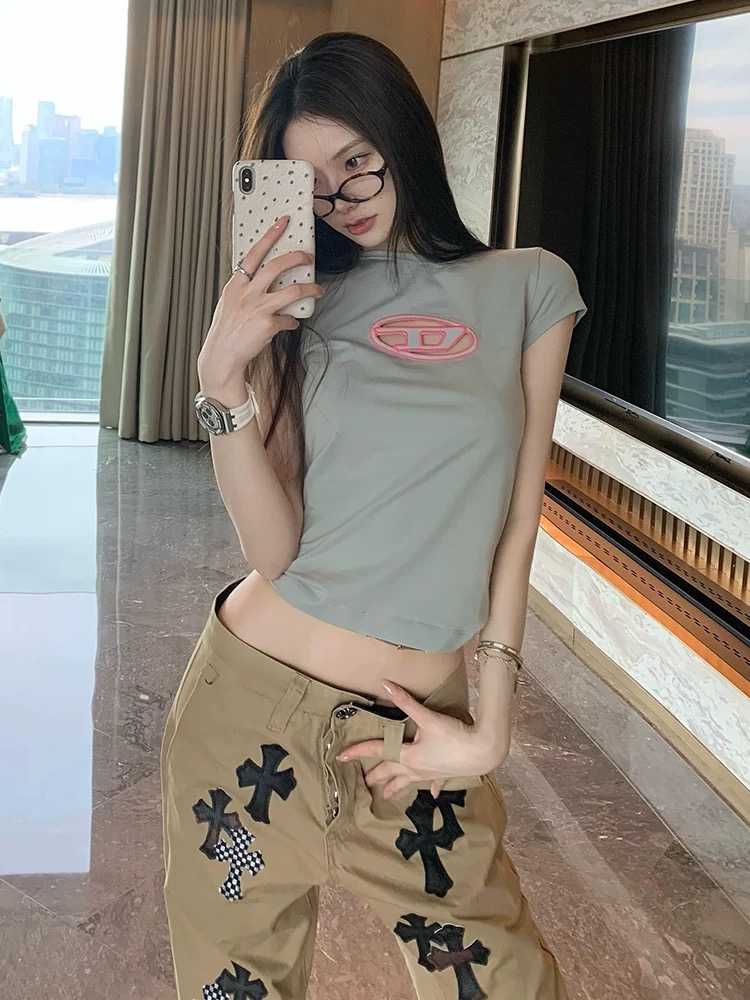 RETROI STUDIO design sense hollow embroidered short sleeve T-shirt for summer sweet and spicy slim short round neck top for women