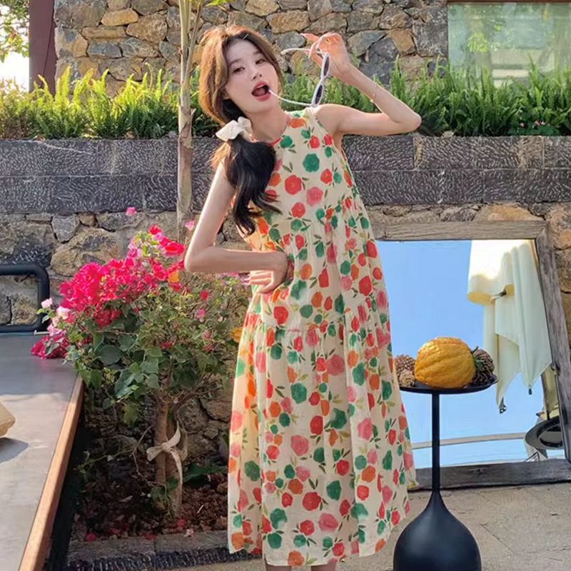 French retro vacation style printed dress Dali travel outfit photography long skirt Sanya beach skirt