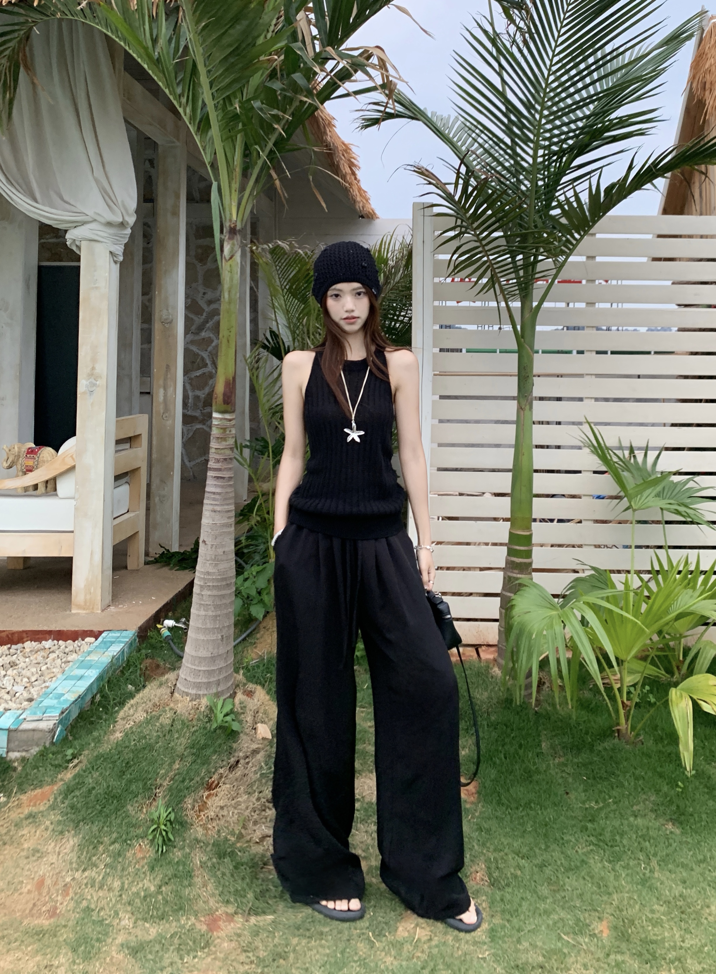 Real shot~ neck halter top, round neck knitted vest, thin Yamamoto hanging wide-leg pants suit, make you look thin