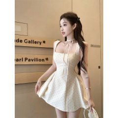 Original high-quality French polka dot suspender dress summer hot girl slim waist-hugging short skirt