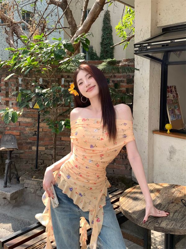 Real shots and real price summer hot girl retro one-shoulder top floral irregular temperament French T-shirt for women