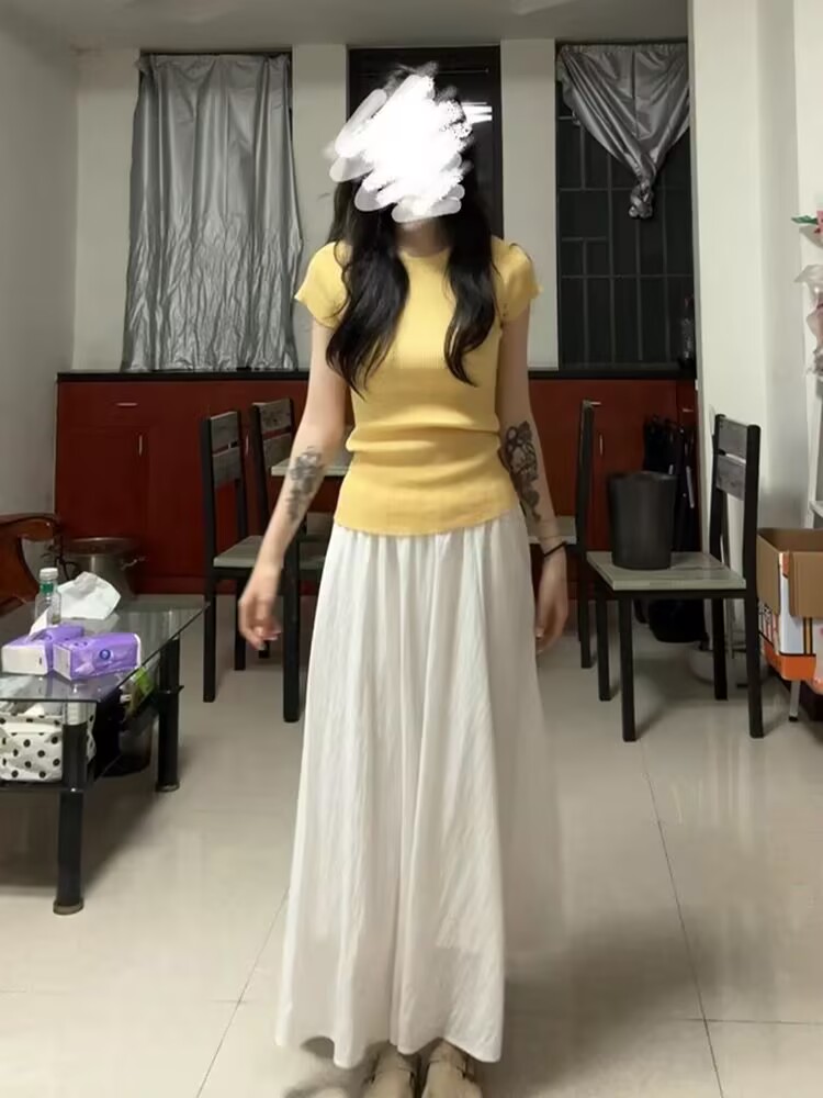 Korean yellow sweater short-sleeved T-shirt for women in summer slim and high-end temperament skirt suit