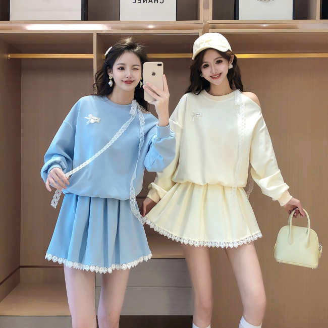 Two-piece set 2025 spring Korean style lazy style short round neck casual sweatshirt lace spliced ​​skirt two-piece set