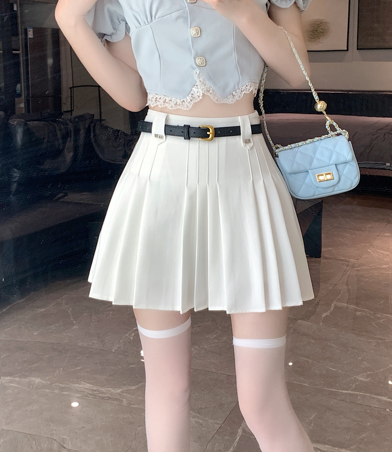 Real shot Korean version of spring and summer pleated skirt anti-exposure lining slim short skirt versatile A-line skirt