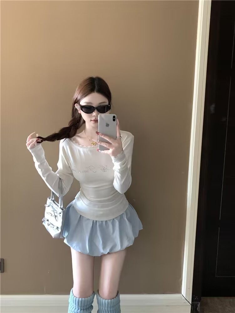 Pure sexy hot girl white lace splicing hot diamond long-sleeved T-shirt + sexy high waist flower bud miniskirt two-piece set