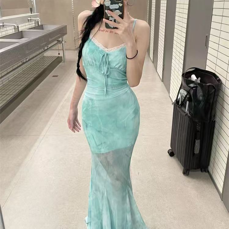 Small fat large size niche lace stitching design suspender skirt for women in summer new slim fit slim fishtail long skirt