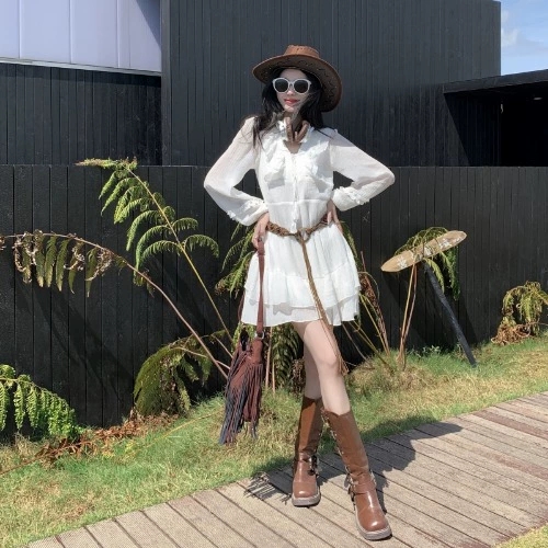 Slim waist-hugging and pure sweet temperament short skirt for women French retro high-end ruffle v-neck white dress