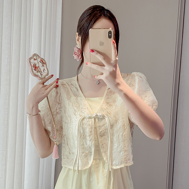 Real shot of 2025 summer new style Chinese style fashion Korean version small flower tassel plate two-piece top for women